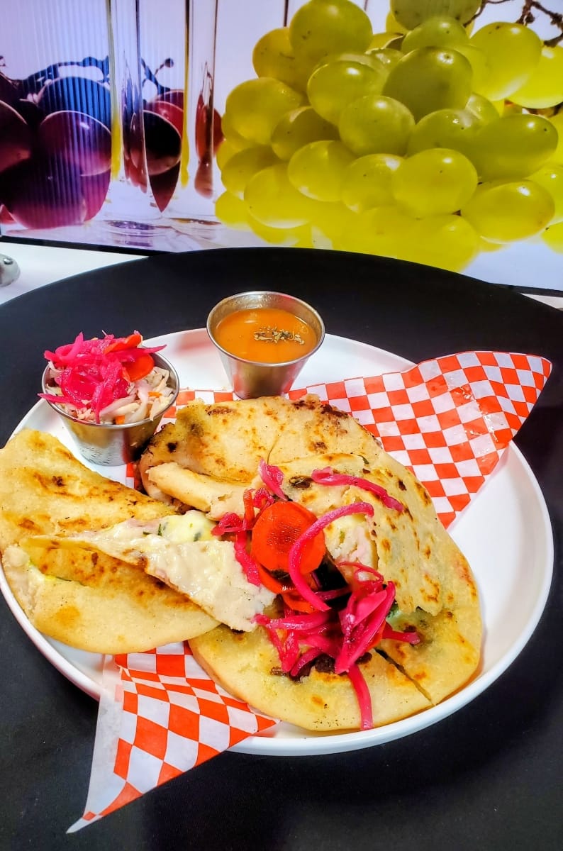 3 Pupusas 3 Pupusas